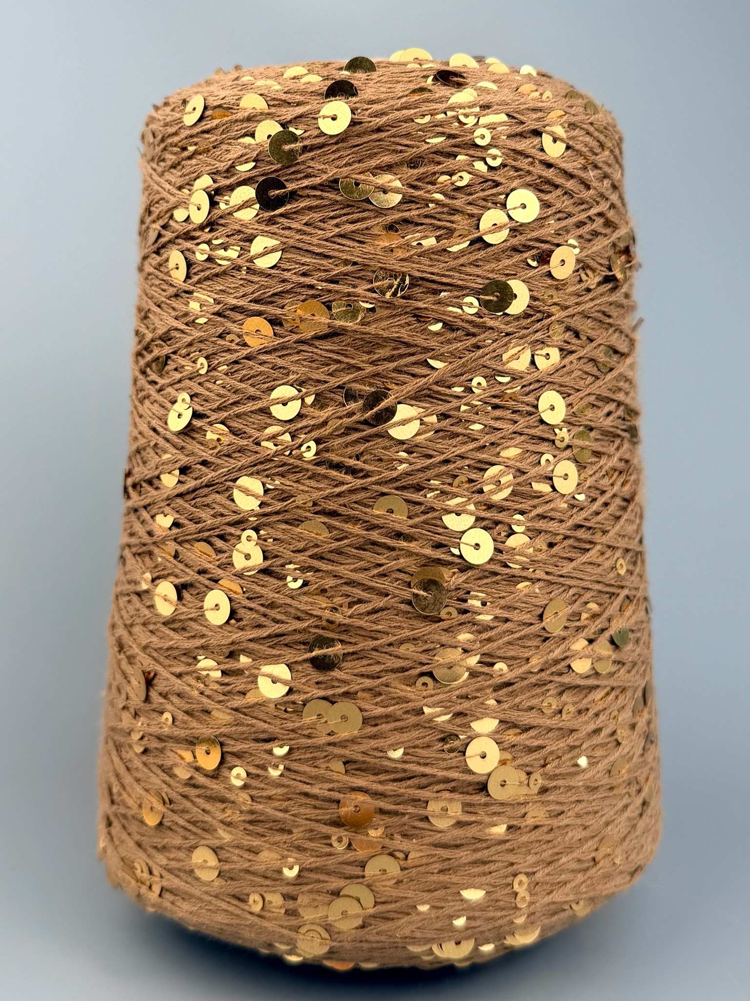 Art. Brillante 260 m / 100 g – Baumwolle mit Maxi-Pailletten col. Karamell foto 2